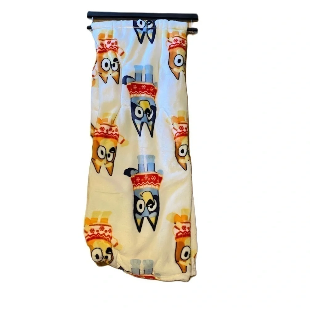 Bluey Christmas Winter Throw Blanket Fleece NEW White Red Sweater Bingo Dog